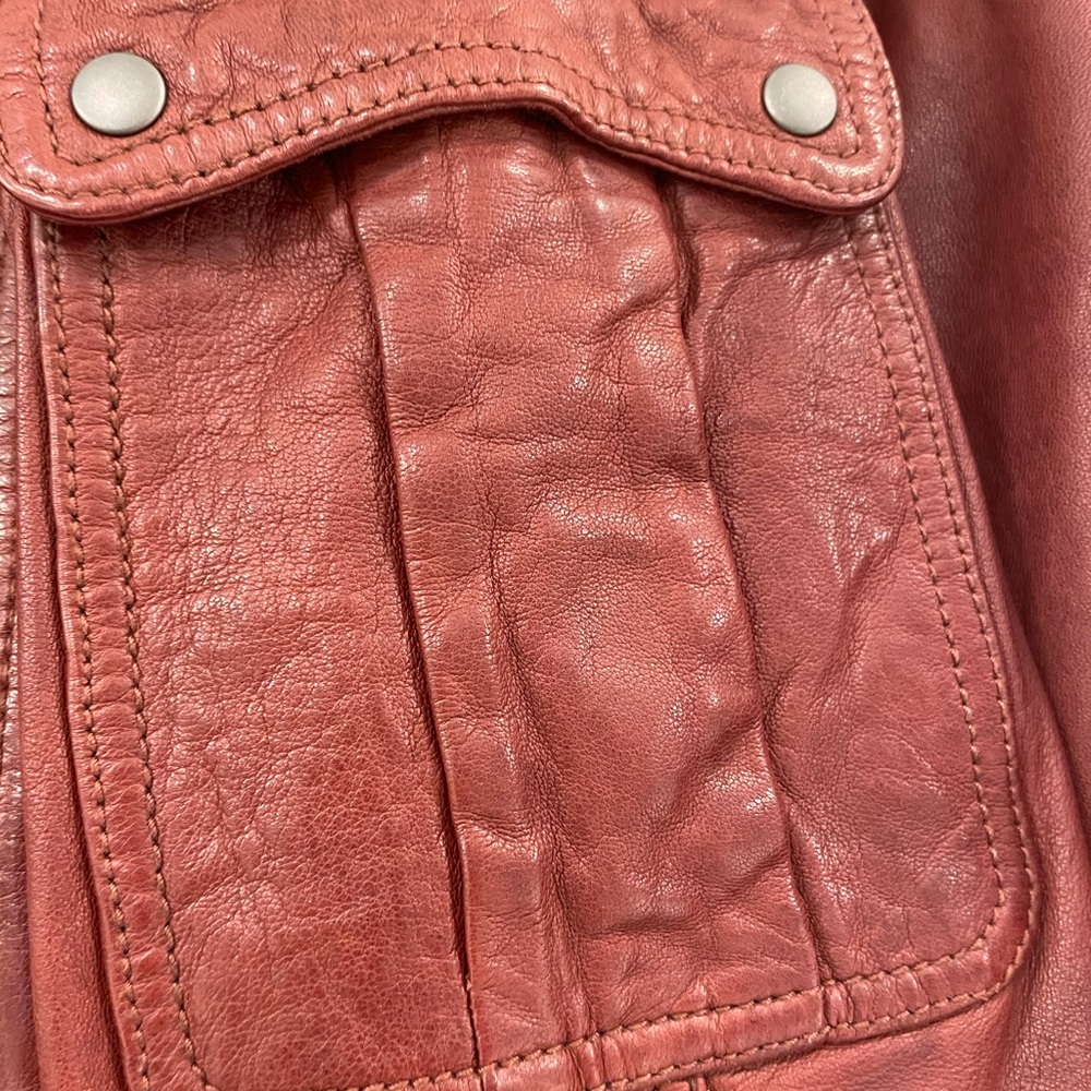 Leather jacket - Picture 6 of 7
